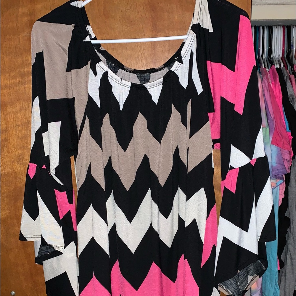 Chevron print blouse 2x
